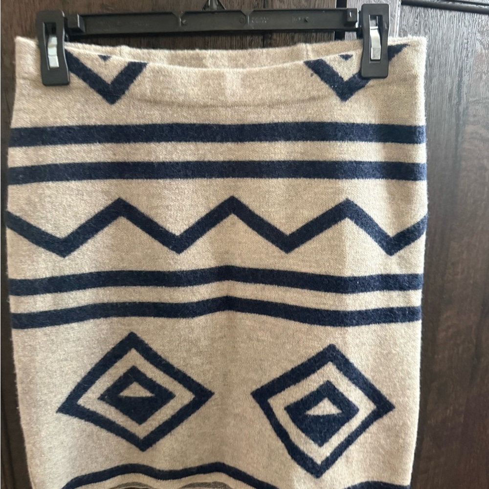 Toad&Co Beige and Navy Geometric Knit mini Skirt 100% wool